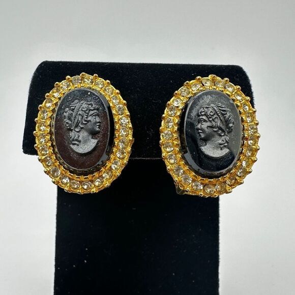 Vintage 21x26mm black mirrored cameo clip-on earrings in gold tone metal! - Picture 13 of 13